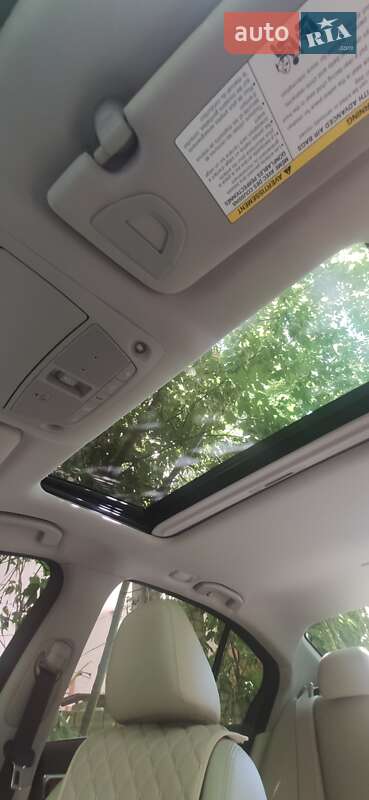 Седан Infiniti Q50 2017 в Чернигове