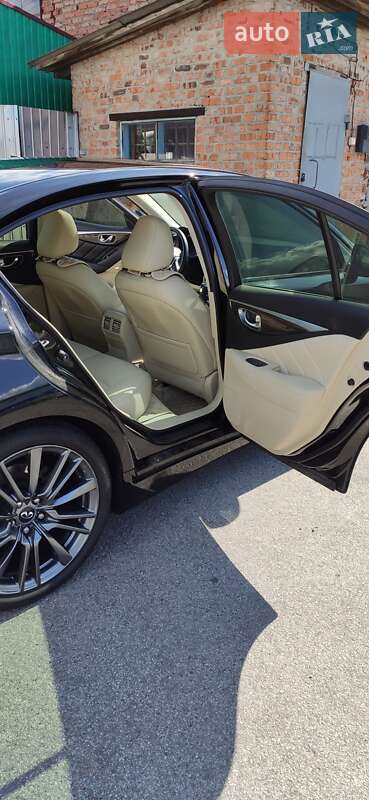 Седан Infiniti Q50 2017 в Чернигове