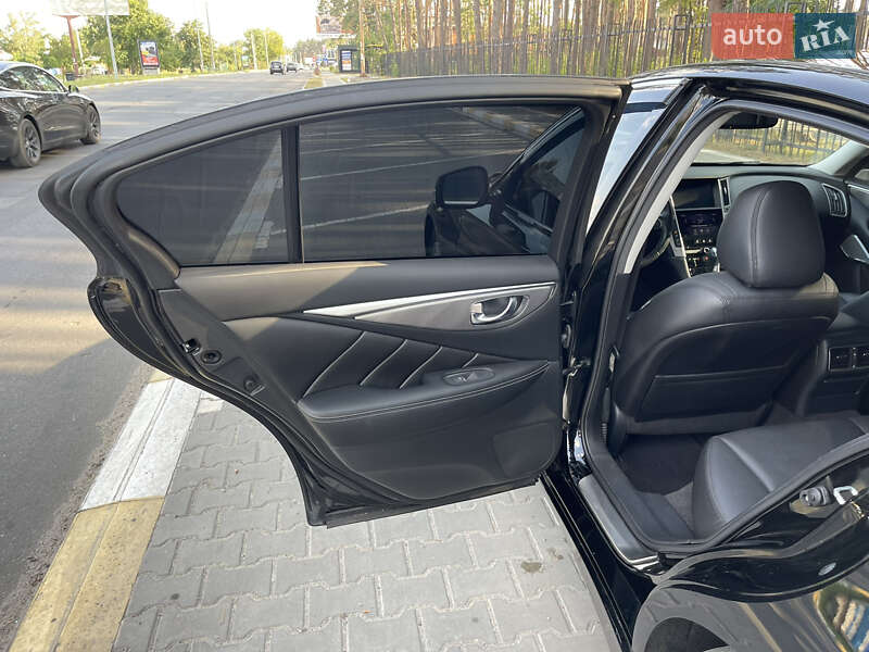 Седан Infiniti Q50 2016 в Києві