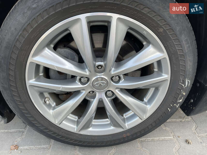 Седан Infiniti Q50 2016 в Києві