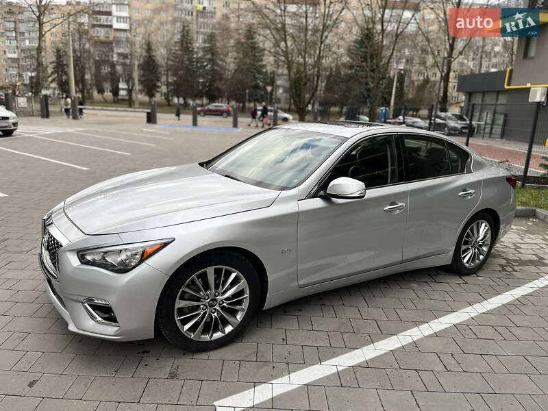 Седан Infiniti Q50 2017 в Ивано-Франковске