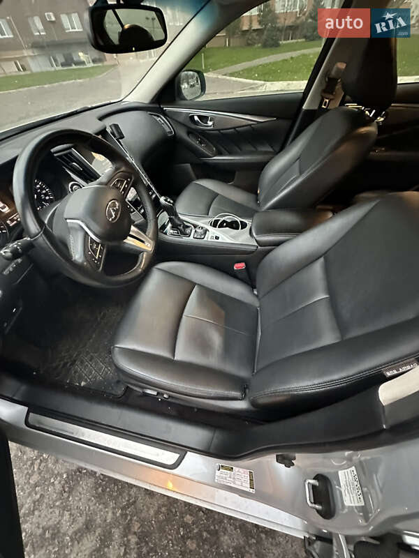 Седан Infiniti Q50 2017 в Киеве