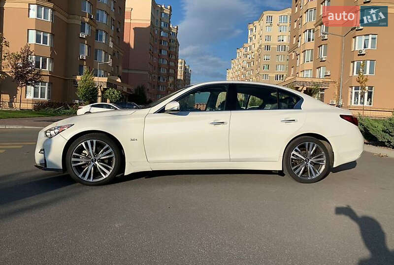 Седан Infiniti Q50 2017 в Киеве