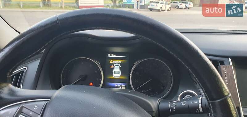 Седан Infiniti Q50 2016 в Києві