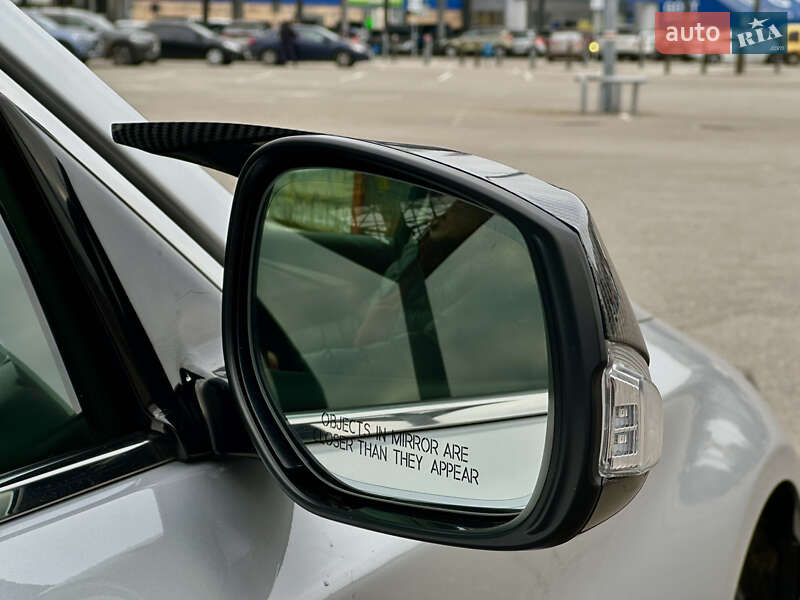 Седан Infiniti Q50 2016 в Києві