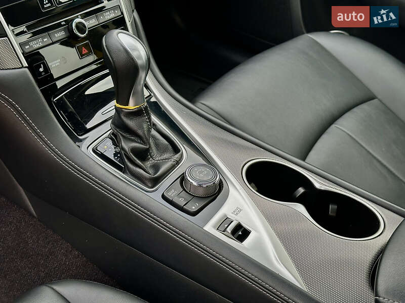 Седан Infiniti Q50 2016 в Києві