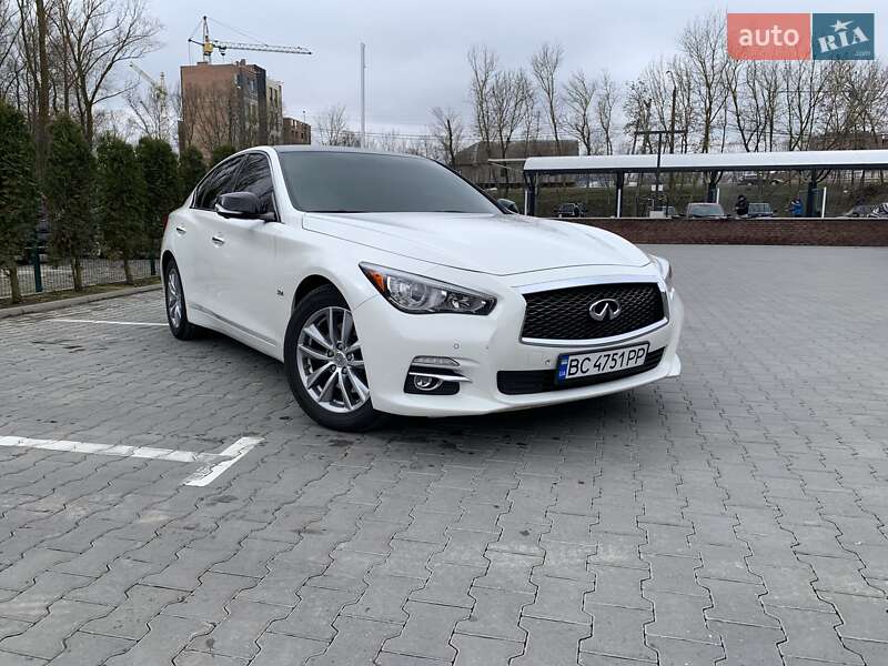 Седан Infiniti Q50 2016 в Хмельницком