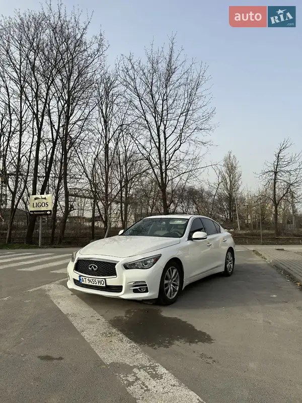 Infiniti Q50 2013