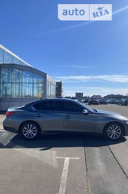 Седан Infiniti Q50 2014 в Киеве