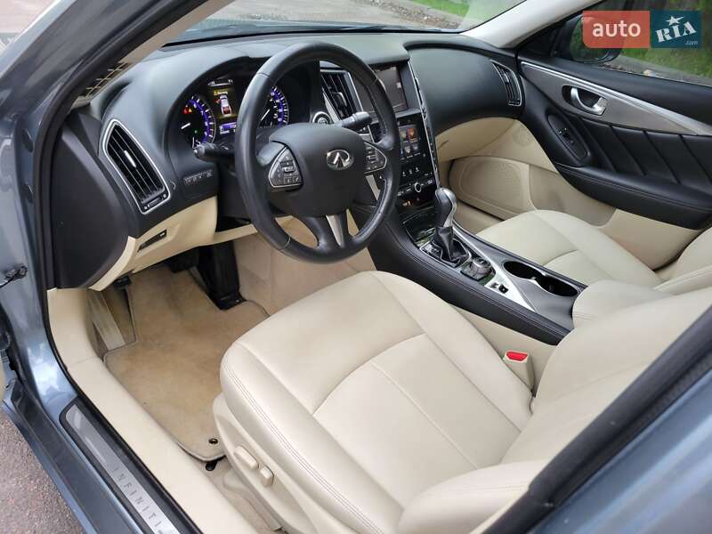 Седан Infiniti Q50 2016 в Киеве