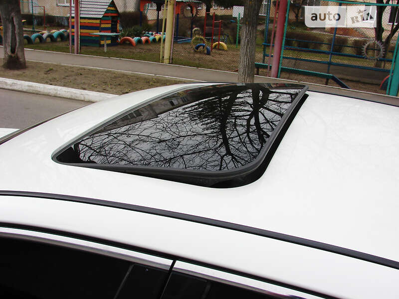 Седан Infiniti Q50 2016 в Одессе