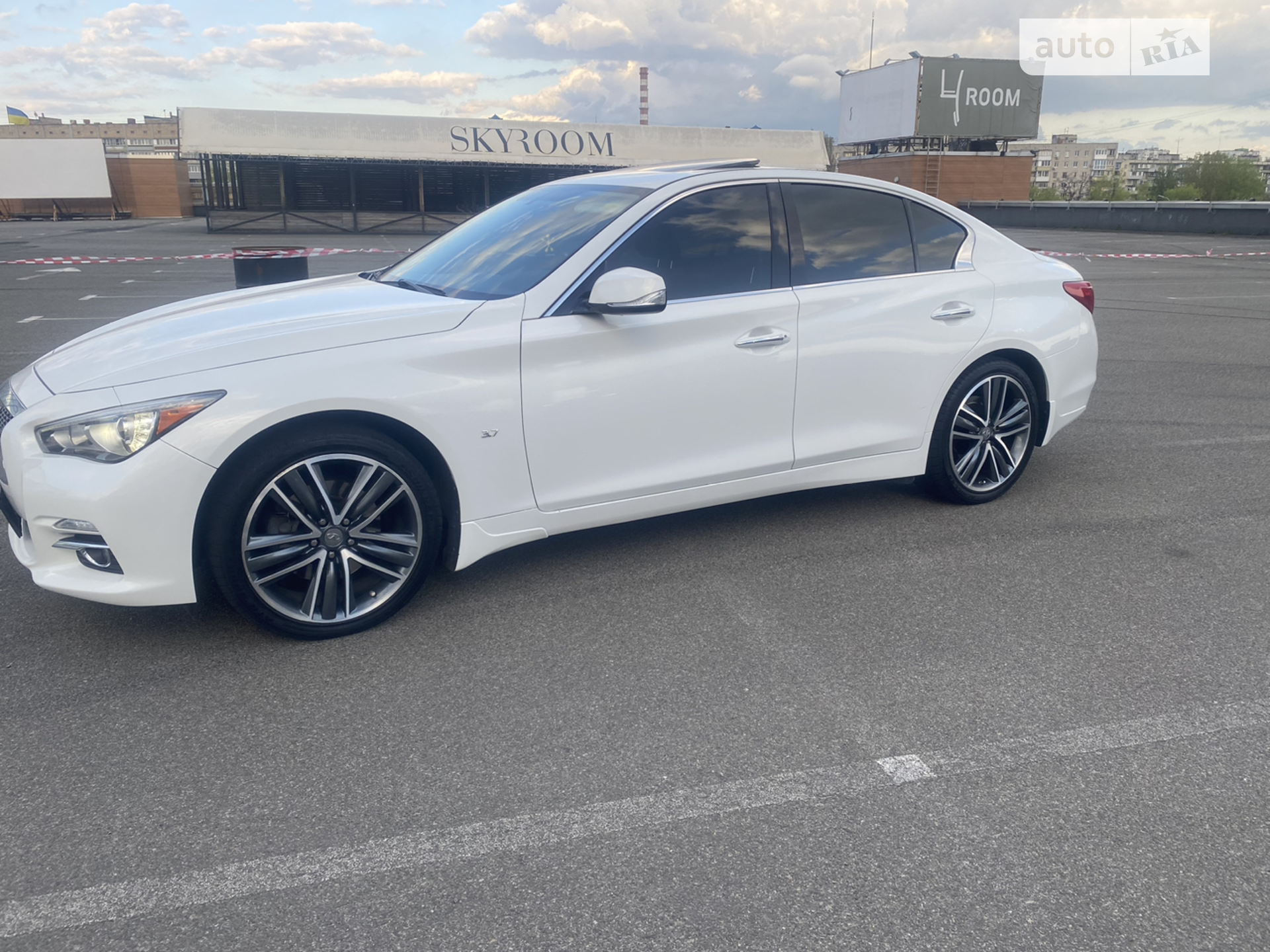 2015 Infiniti Q50 - мініатюра 7