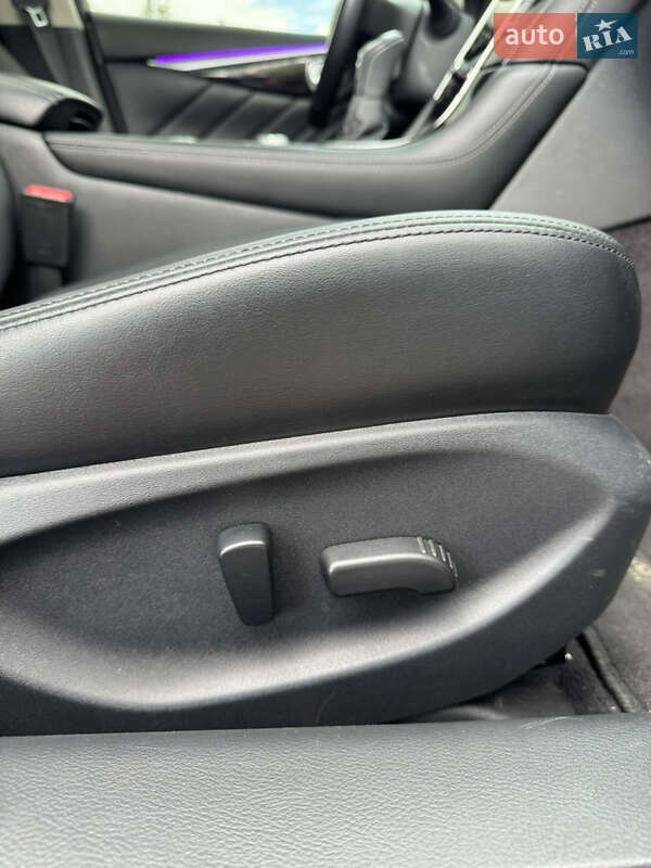 Седан Infiniti Q50 2017 в Хмельницком фото 42 Седан Infiniti Q50 2017 в Хмельницком