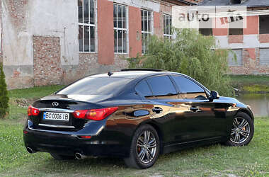 Седан Infiniti Q50 2015 в Дрогобыче