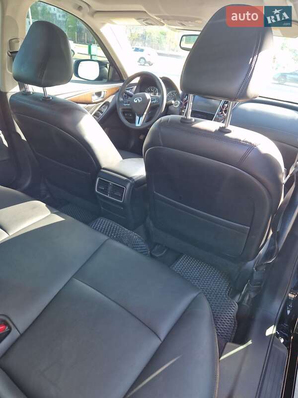 Седан Infiniti Q50 2018 в Черкасах