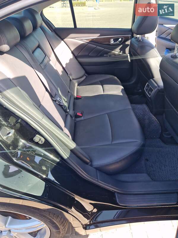 Седан Infiniti Q50 2018 в Черкасах