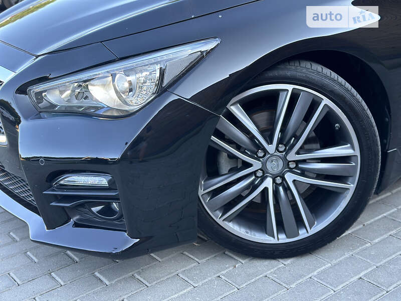 Седан Infiniti Q50 2016 в Виннице