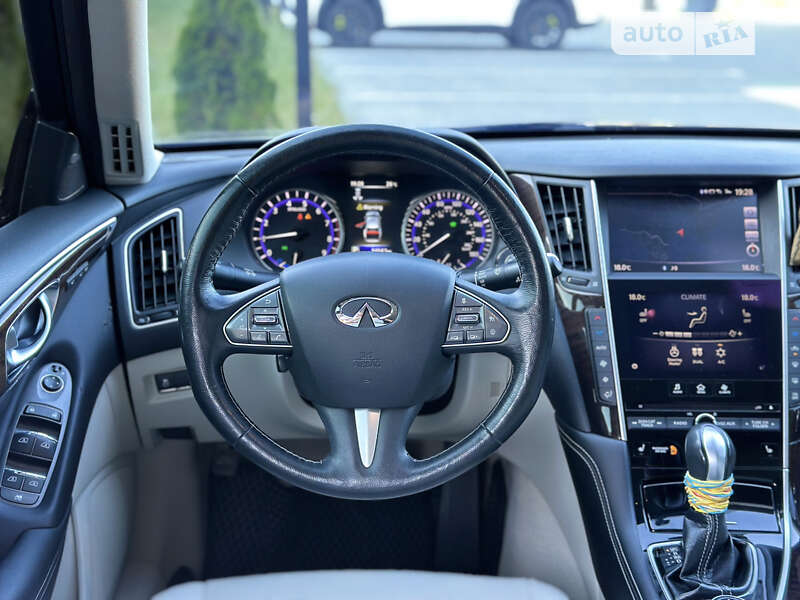 Седан Infiniti Q50 2016 в Виннице