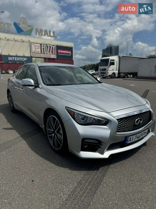 Седан Infiniti Q50 2016 в Киеве