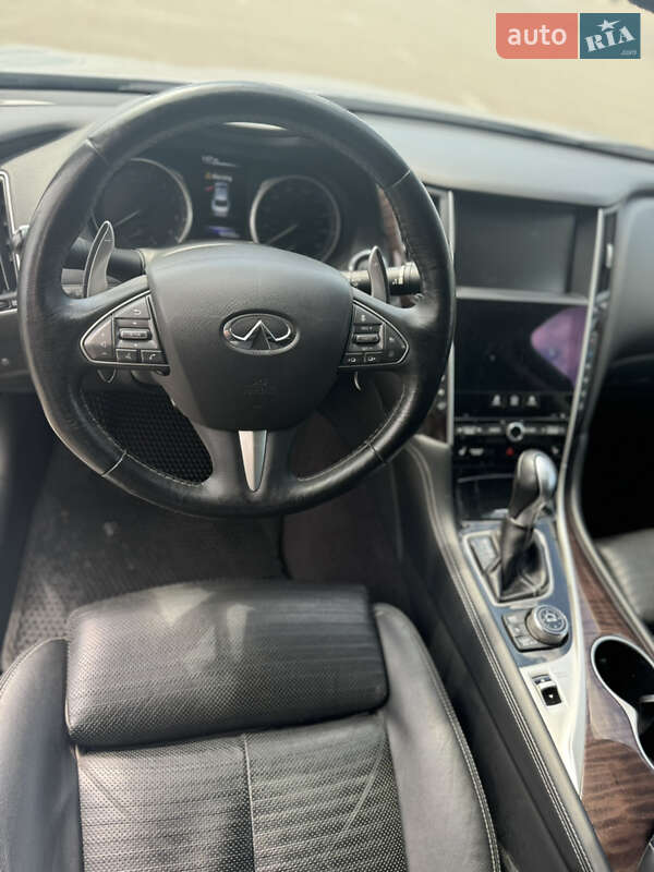 Седан Infiniti Q50 2016 в Киеве