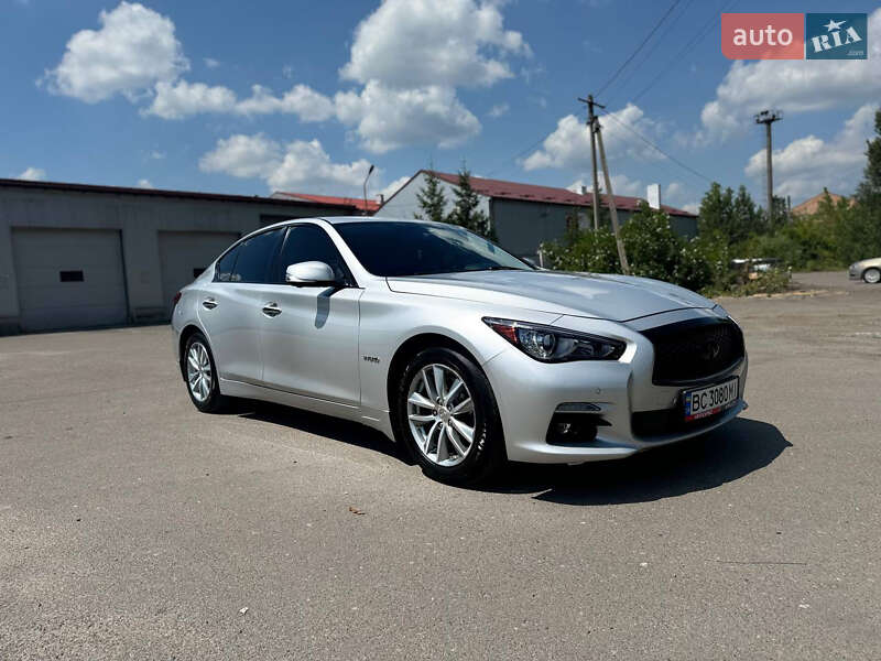 Седан Infiniti Q50 2015 в Львові
