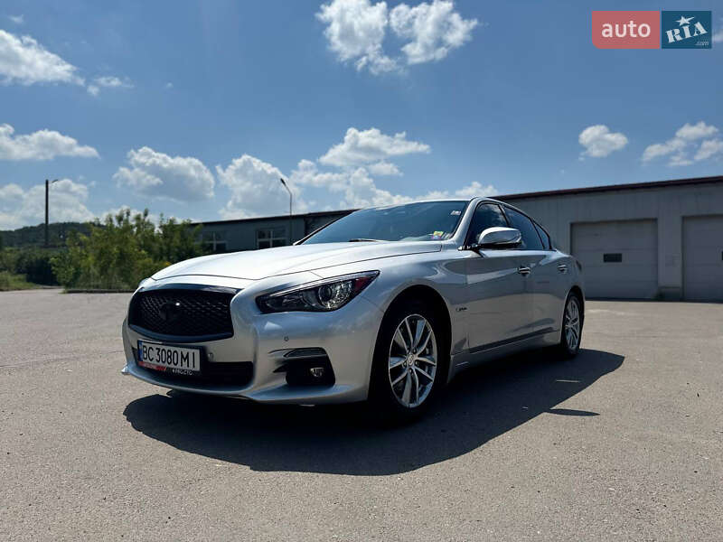 Седан Infiniti Q50 2015 в Львові