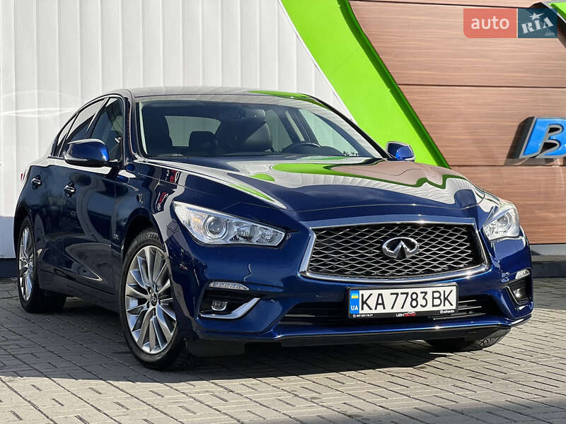 Седан Infiniti Q50 2019 в Ужгороді