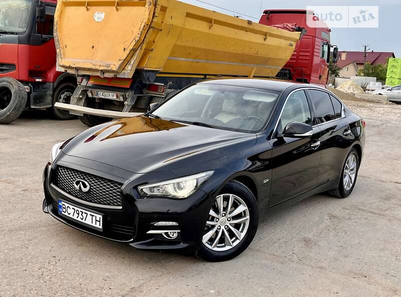 Седан Infiniti Q50 2016 в Львове