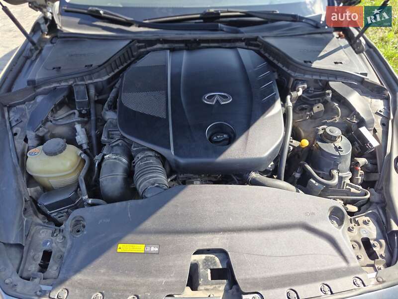 Седан Infiniti Q50 2015 в Львові