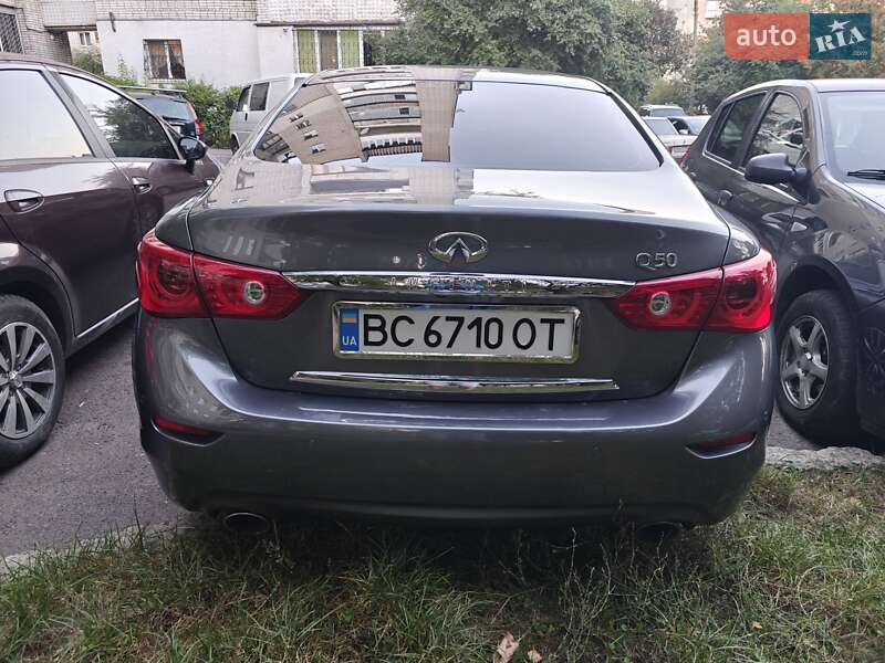 Седан Infiniti Q50 2015 в Львові