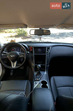 Седан Infiniti Q50 2017 в Кривому Розі