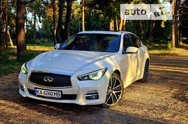 Седан Infiniti Q50 2015 в Киеве