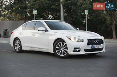 Infiniti Q50 2015