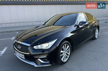 Седан Infiniti Q50 2015 в Киеве