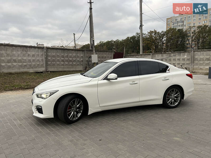 Седан Infiniti Q50 2014 в Софіївській Борщагівці