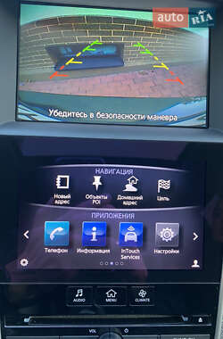 Седан Infiniti Q50 2015 в 