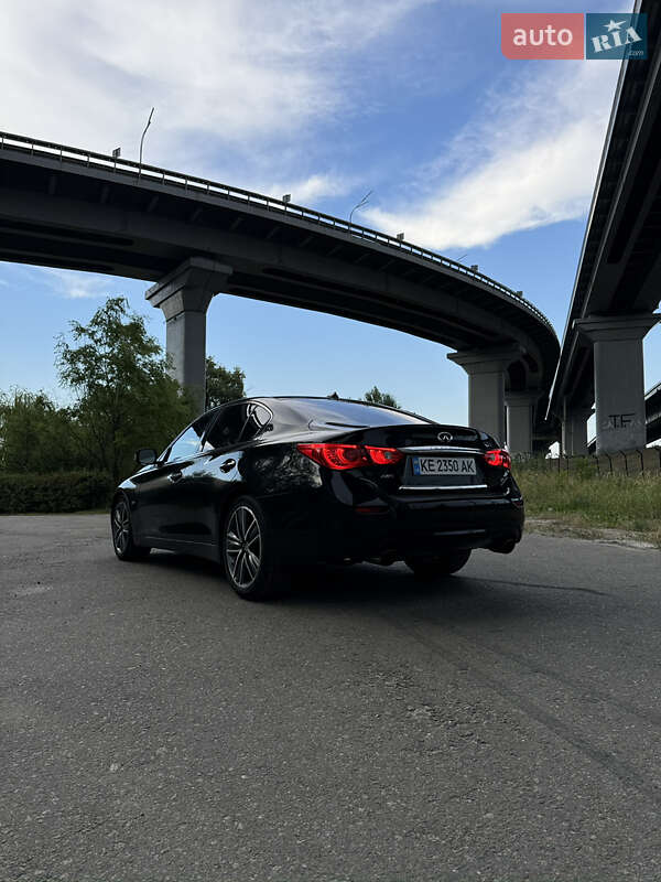 Седан Infiniti Q50 2016 в Києві