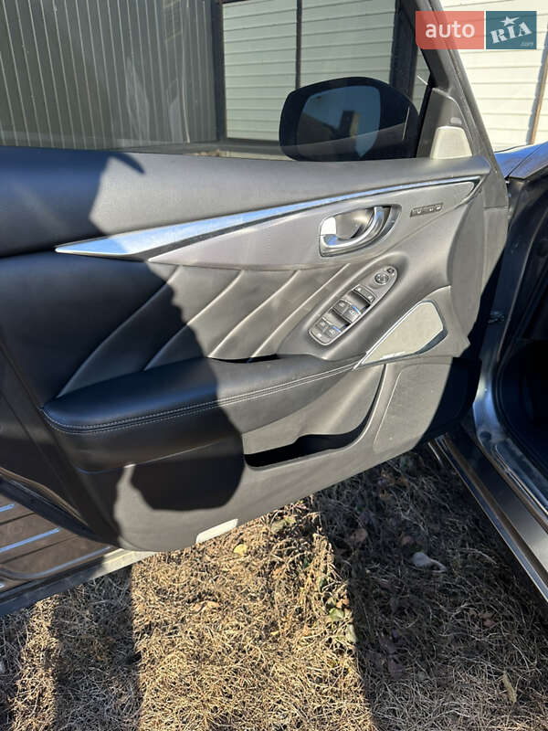 Седан Infiniti Q50 2019 в Нововолинську