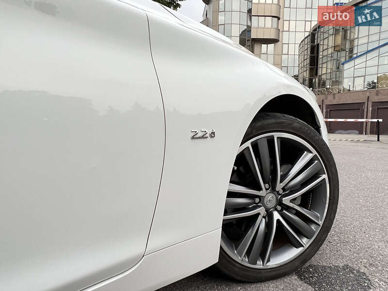 Седан Infiniti Q50 2014 в Києві фото 10 Седан Infiniti Q50 2014 в Києві