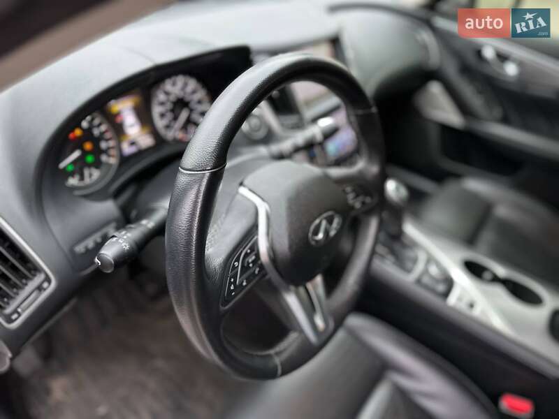 Седан Infiniti Q50 2017 в Днепре