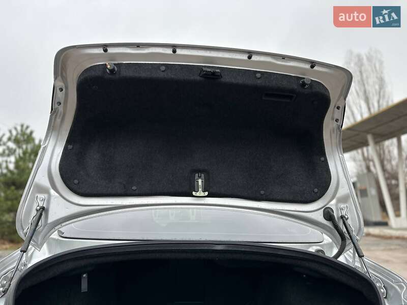 Седан Infiniti Q50 2017 в Днепре