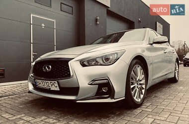 Седан Infiniti Q50 2017 в Ужгороді