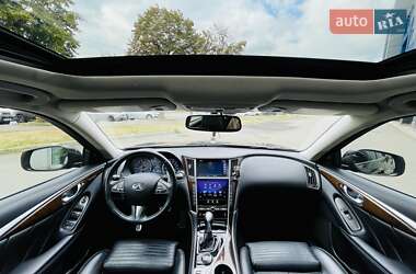 Седан Infiniti Q50 2016 в 