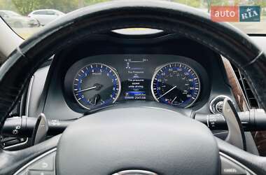 Седан Infiniti Q50 2016 в 