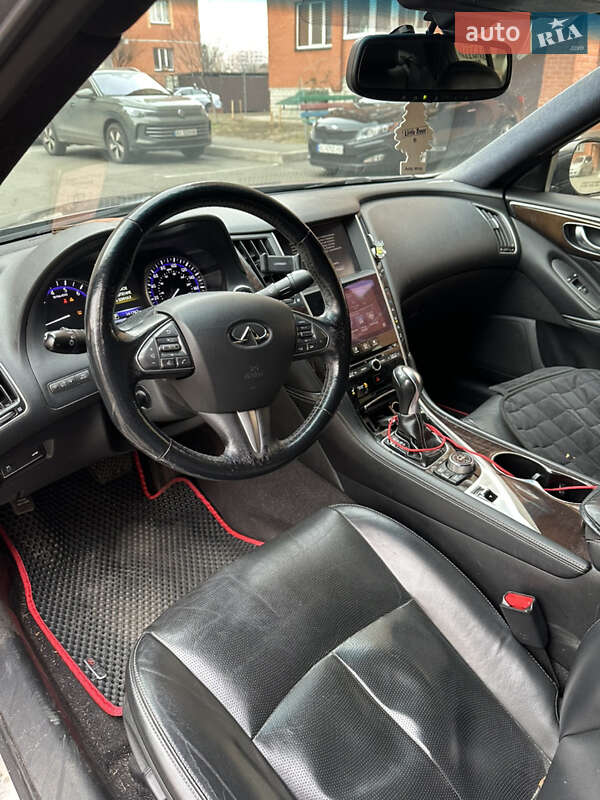 Седан Infiniti Q50 2015 в Борисполе