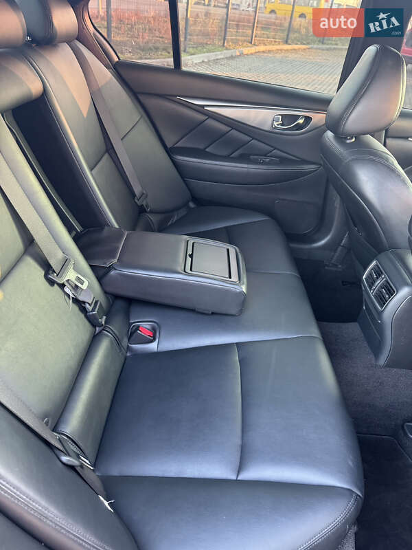 Седан Infiniti Q50 2016 в Одесі