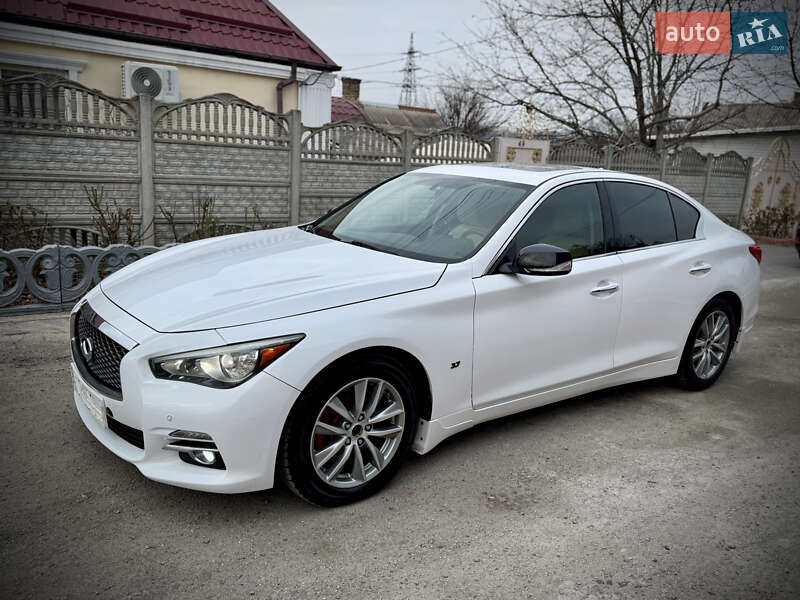 Седан Infiniti Q50 2013 в Запоріжжі