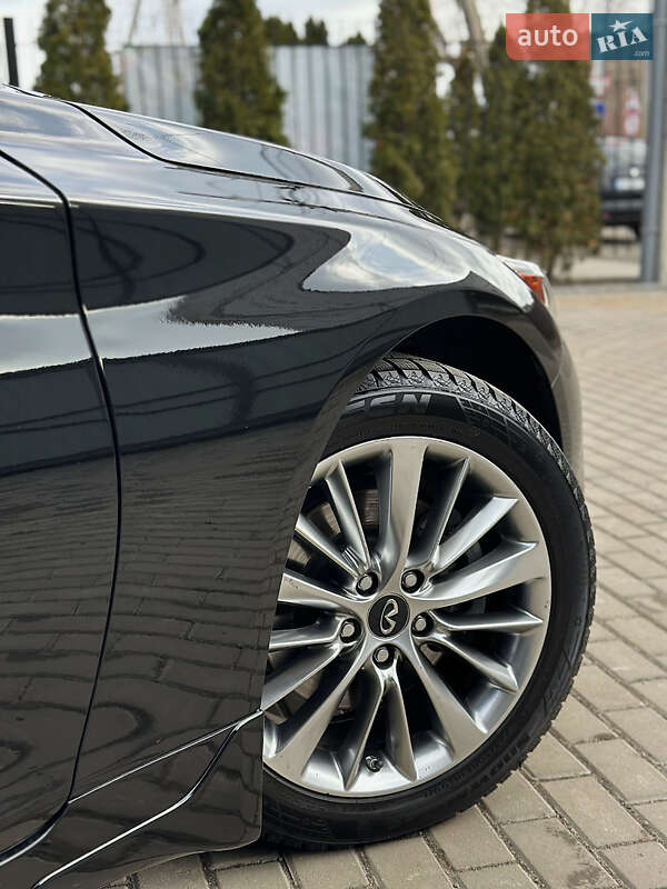 Седан Infiniti Q50 2017 в Киеве