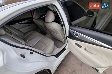 Седан Infiniti Q50 2017 в Дрогобичі