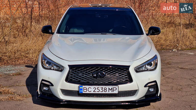 Седан Infiniti Q50 2017 в Дрогобыче